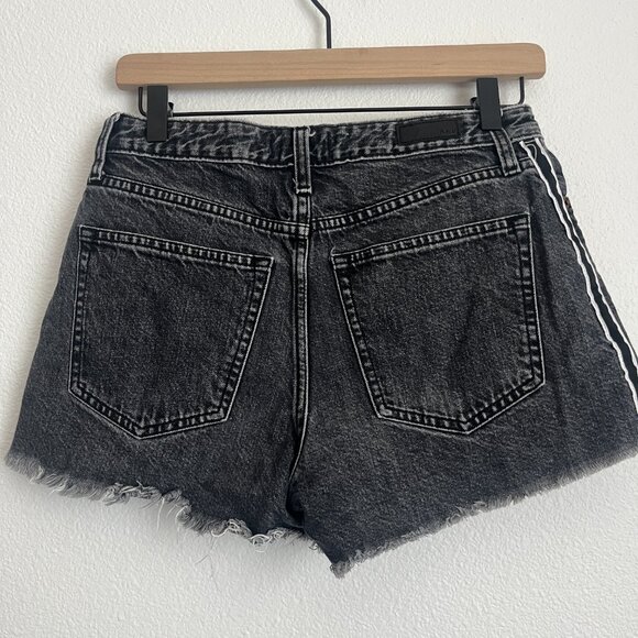 🌻 Abercrombie & Fitch Annie High Rise Shorts - Picture 3 of 9